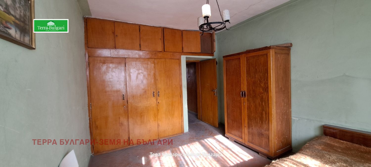 Продава 3-СТАЕН, гр. Перник, Рено