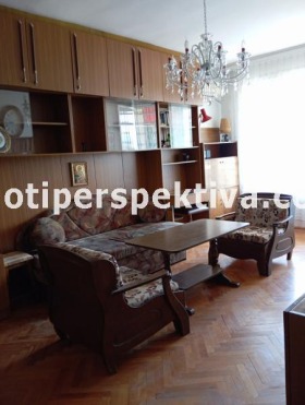2-стаен град Пловдив, Център