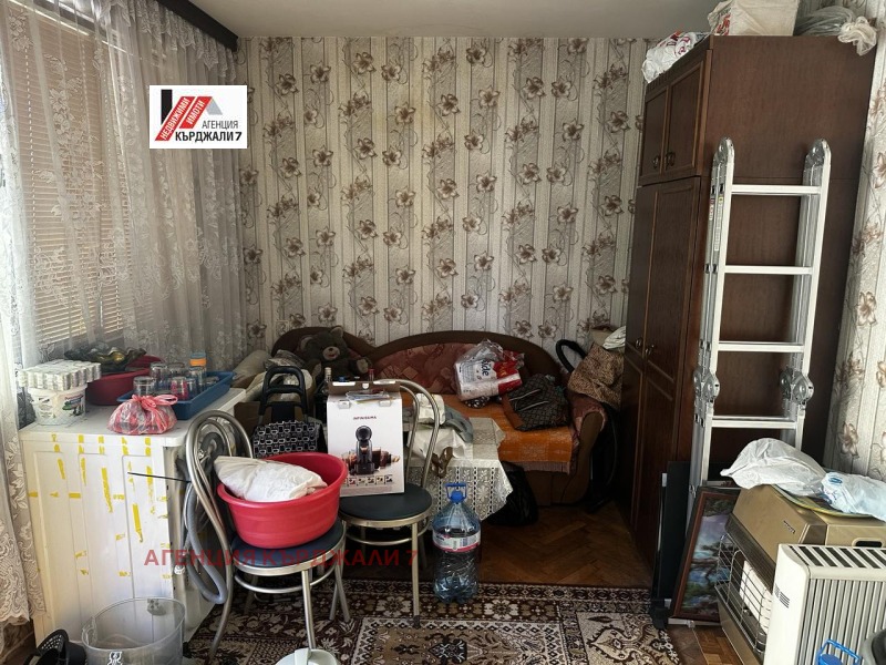 Продава  3-стаен град Кърджали , Център , 72 кв.м | 48258109 - изображение [8]