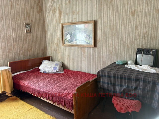 Продава КЪЩА, с. Малиново, област Ловеч, снимка 5 - Къщи - 54031324