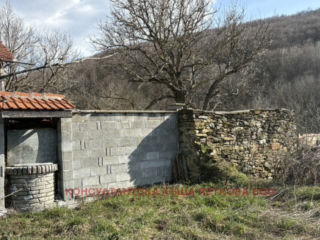 Продава КЪЩА, с. Малиново, област Ловеч, снимка 14 - Къщи - 54031324