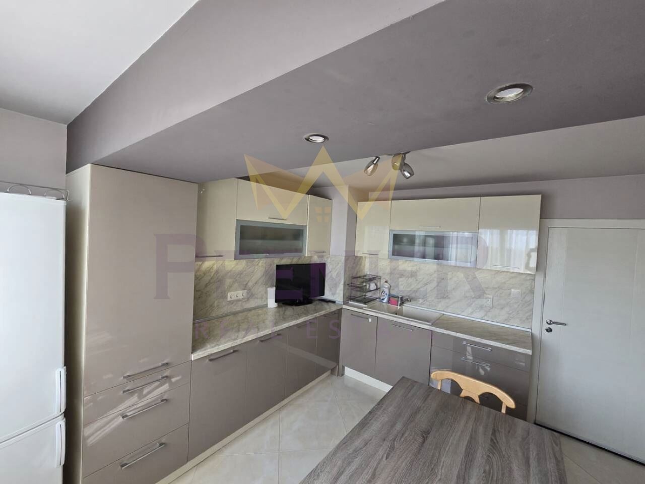 Продава 4-СТАЕН, гр. Бургас, Братя Миладинови, снимка 5 - Апартаменти - 53644759