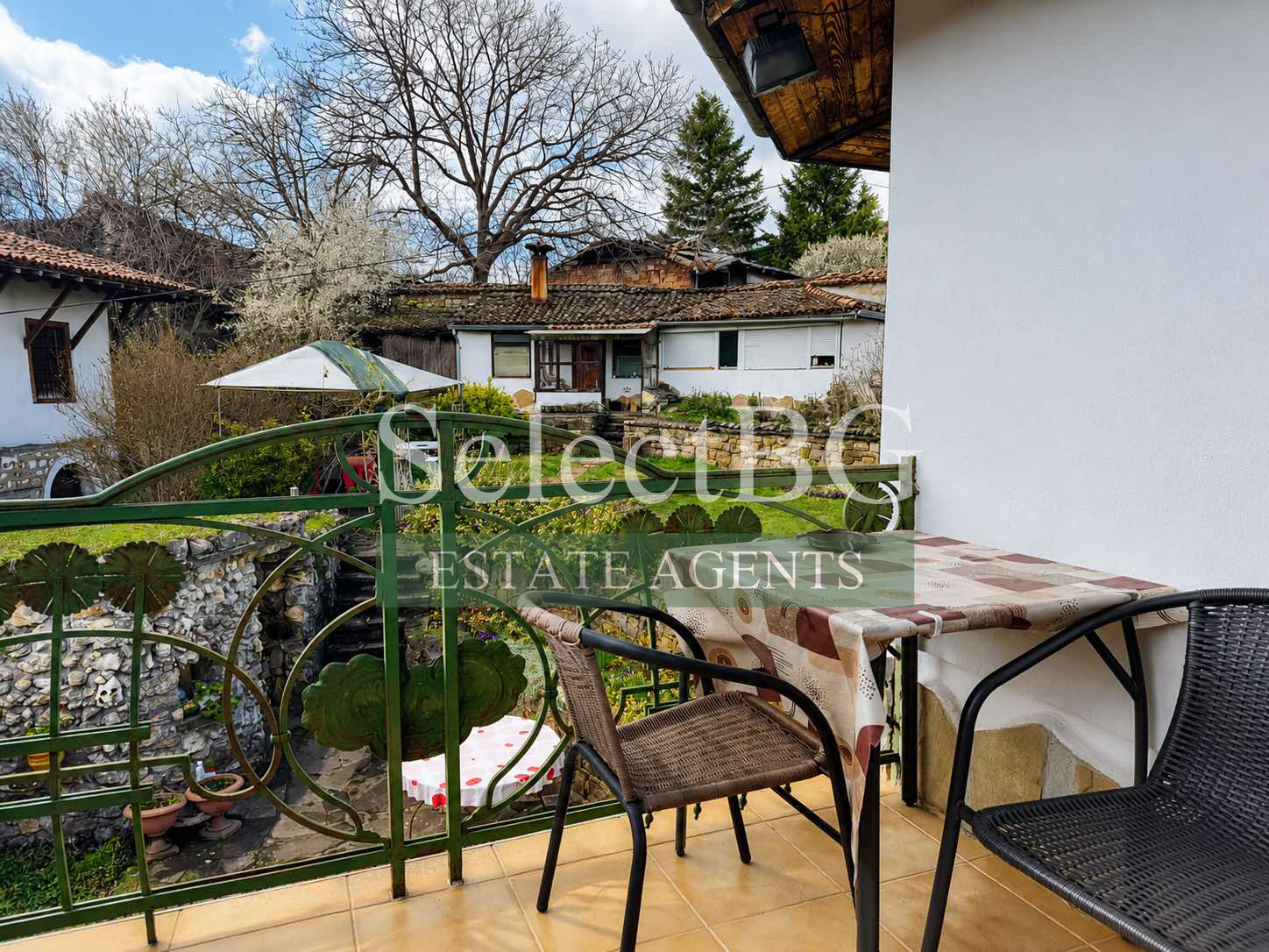 Продава КЪЩА, с. Арбанаси, област Велико Търново, снимка 3 - Къщи - 51650271