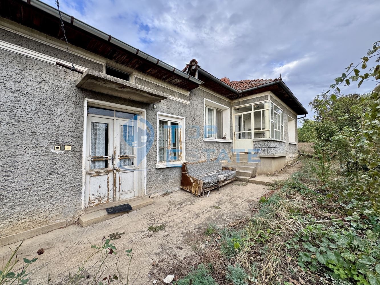 Продава КЪЩА, с. Поликраище, област Велико Търново