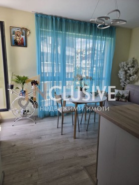 1 quarto Pobeda, Varna