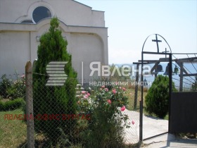 Продажба на имоти в с. Резово, област Бургас - изображение 4 