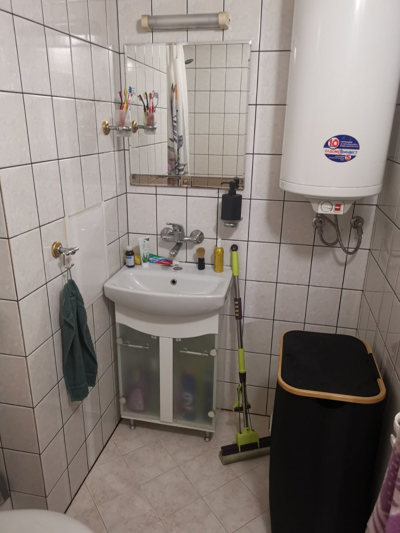 Na prodej  1 ložnice Sofia , Zona B-18 , 65 m2 | 92122248 - obraz [11]
