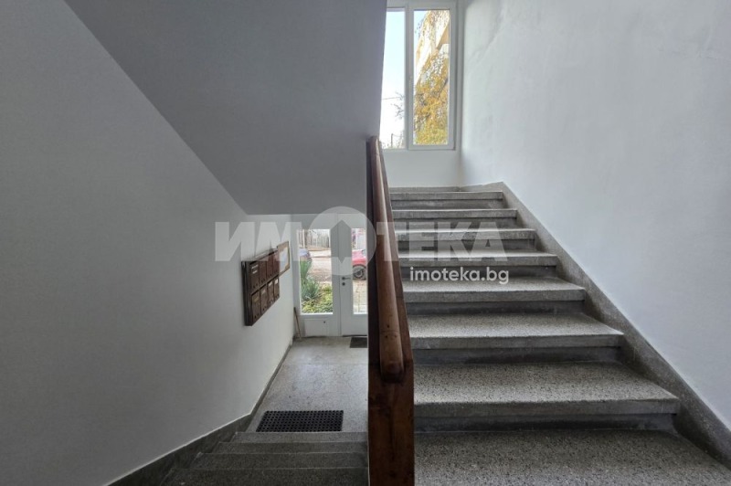 Продава 3-СТАЕН, гр. София, Гео Милев, снимка 10 - Апартаменти - 52535427