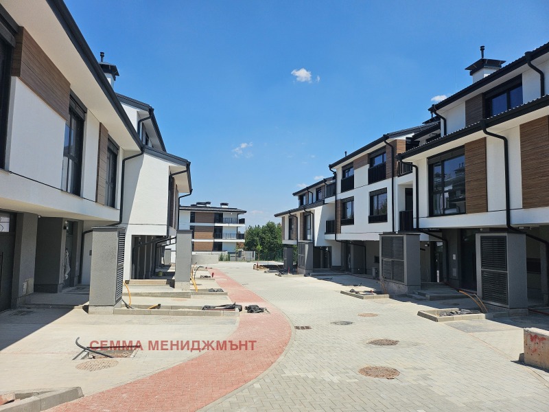 Till salu  Hus Sofia , m-t Kambanite , 275 kvm | 49964089 - bild [4]