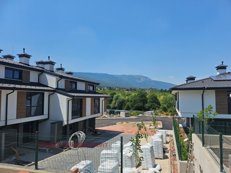 Till salu  Hus Sofia , m-t Kambanite , 275 kvm | 49964089 - bild [3]