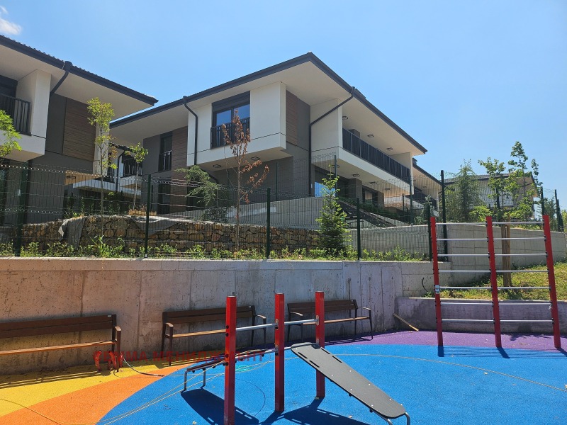 Till salu  Hus Sofia , m-t Kambanite , 275 kvm | 49964089 - bild [8]