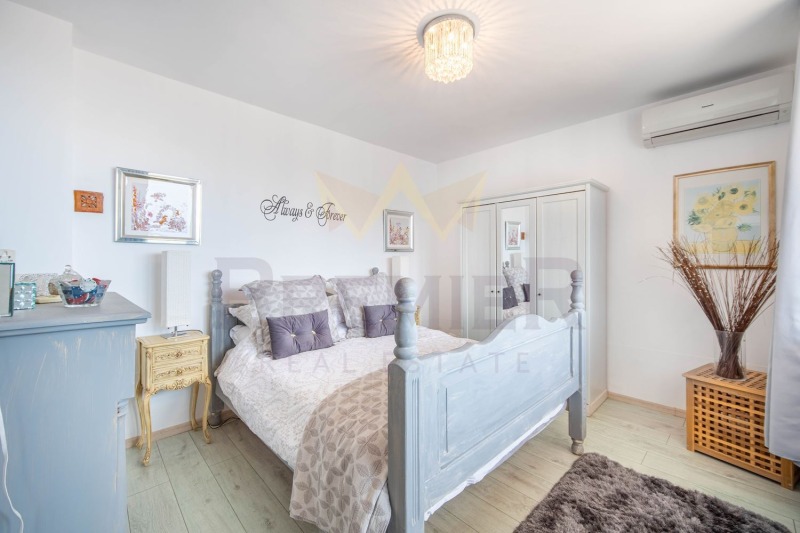 Продава КЪЩА, гр. Балчик, област Добрич, снимка 6 - Къщи - 53198463