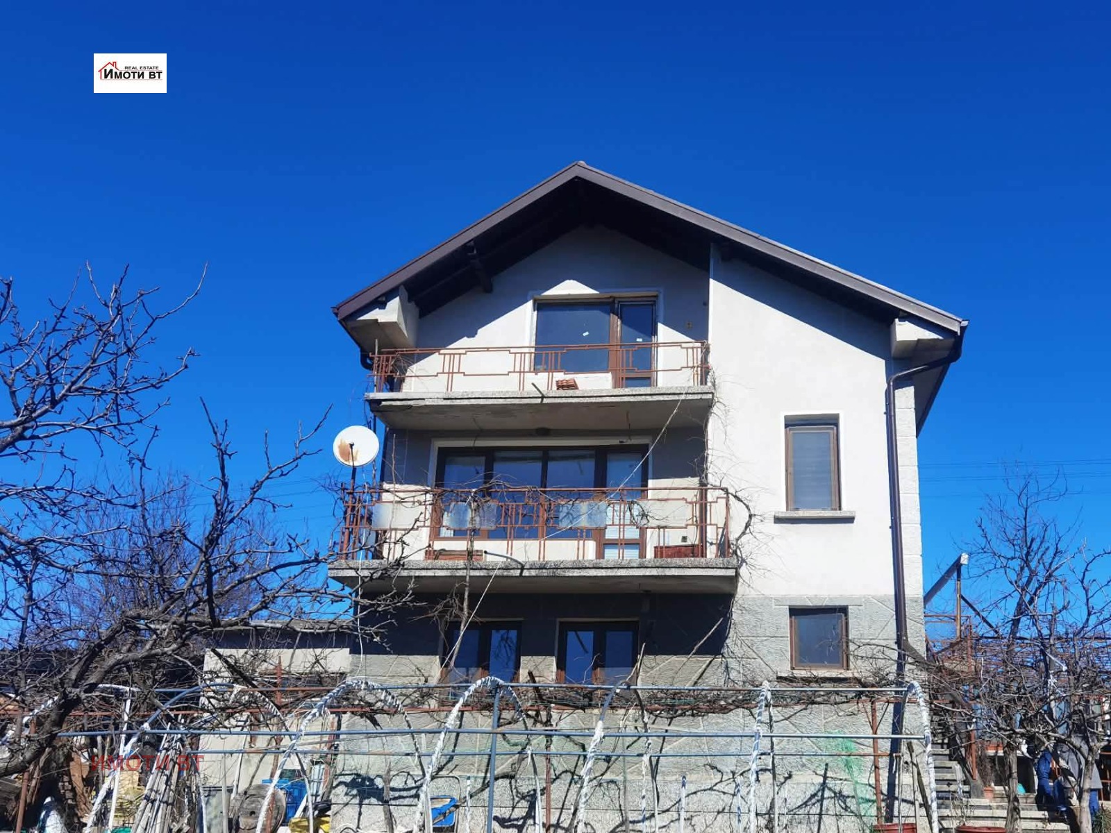 Продава КЪЩА, с. Лесичарка, област Габрово