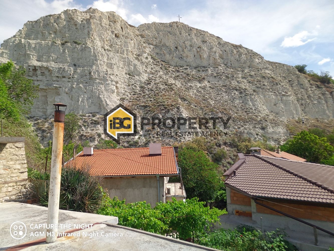 Продава КЪЩА, гр. Балчик, област Добрич