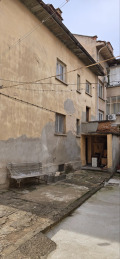 Продава  Етаж от къща град Плевен , Идеален център , 106 кв.м | 43878676 - изображение [5]