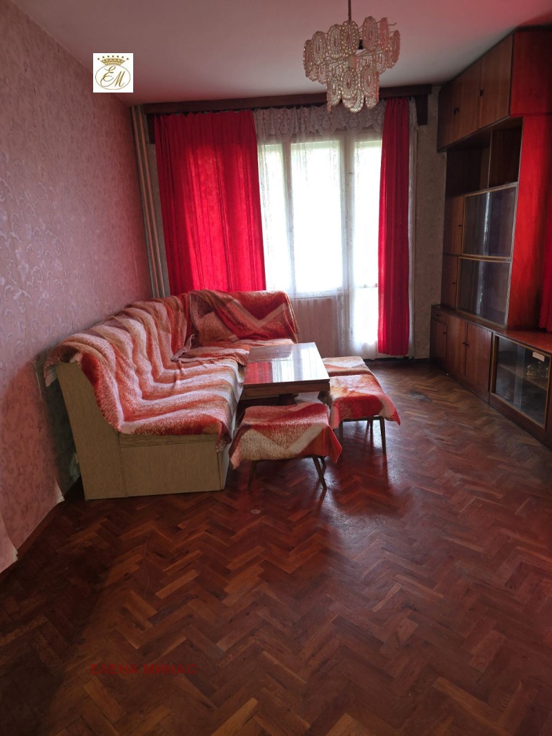 Продава 4-СТАЕН в град Шумен, Куршун чешма - 125 кв.м / 138 048.81 € » 270 000 лв., ЕЛЕНА МИНАС