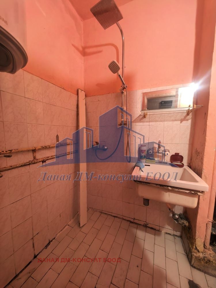 Продава 2-СТАЕН, гр. Шумен, Добруджански, снимка 5 - Апартаменти - 55912663