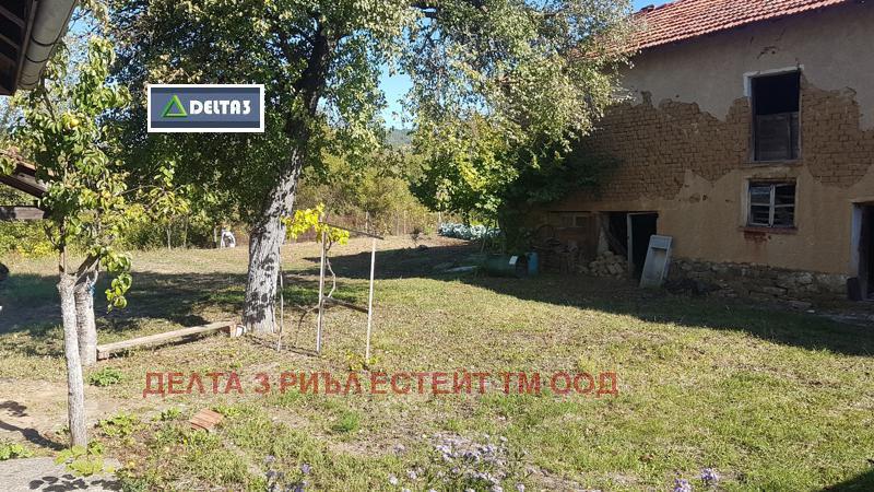 Продава  Къща област Ловеч , с. Радювене , 200 кв.м | 30190390 - изображение [8]