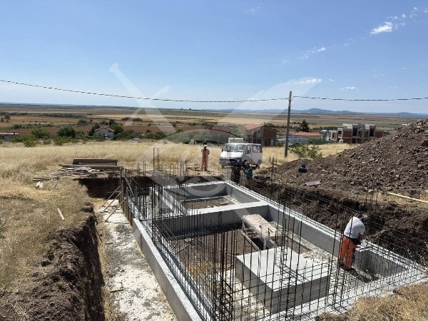 Продава КЪЩА, с. Лъка, област Бургас, снимка 2 - Къщи - 52810918