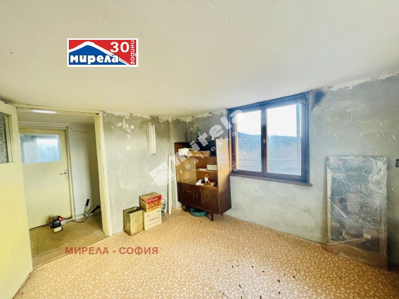 Продава КЪЩА, с. Еловдол, област Перник, снимка 13 - Къщи - 53141096