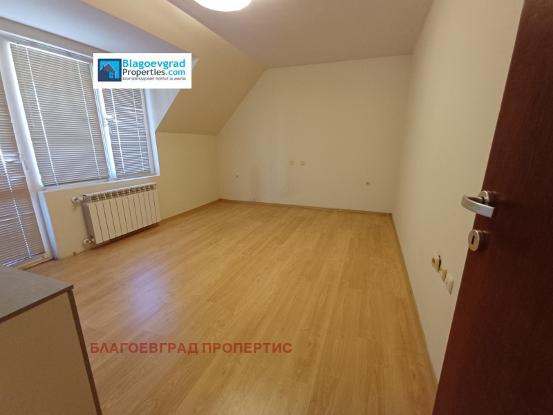 Продава МНОГОСТАЕН, гр. Благоевград, Освобождение, снимка 10 - Апартаменти - 52392073