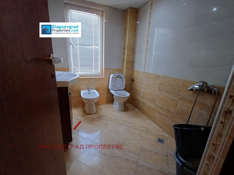 Продава МНОГОСТАЕН, гр. Благоевград, Освобождение, снимка 8 - Апартаменти - 52392073