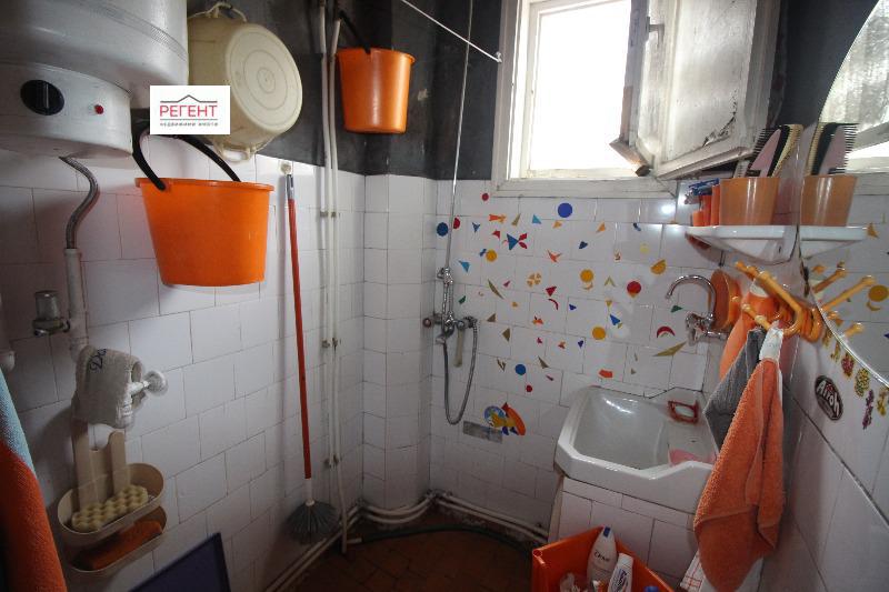 Продава ЕТАЖ ОТ КЪЩА, гр. Севлиево, област Габрово, снимка 8 - Етаж от къща - 52384234