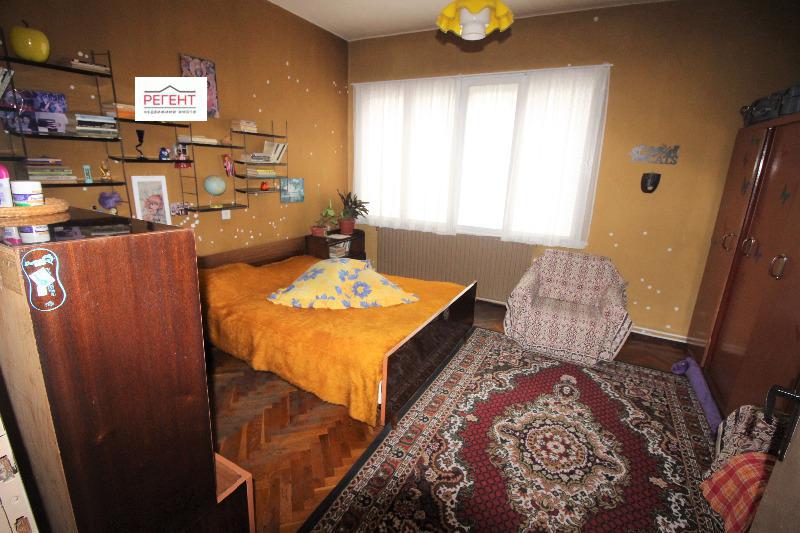 Продава ЕТАЖ ОТ КЪЩА, гр. Севлиево, област Габрово, снимка 6 - Етаж от къща - 52384234