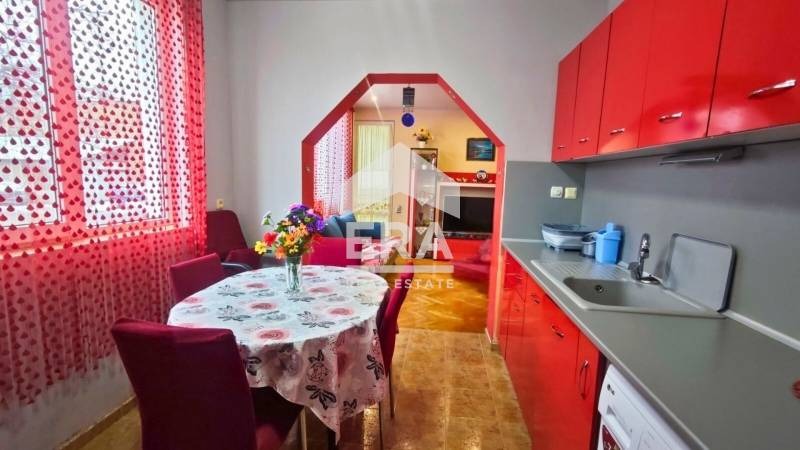 Продава 3-СТАЕН, гр. Търговище, Център, снимка 2 - Апартаменти - 53190610