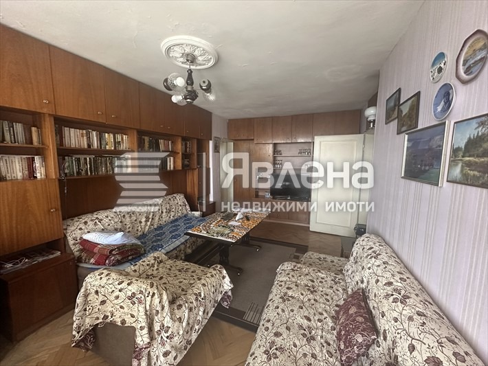 Продава МНОГОСТАЕН, гр. Пловдив, Кючук Париж