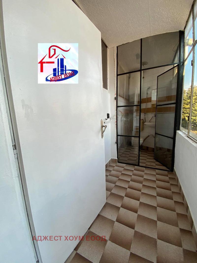 Продава ЕТАЖ ОТ КЪЩА, гр. Шумен, Център, снимка 7 - Етаж от къща - 56277085