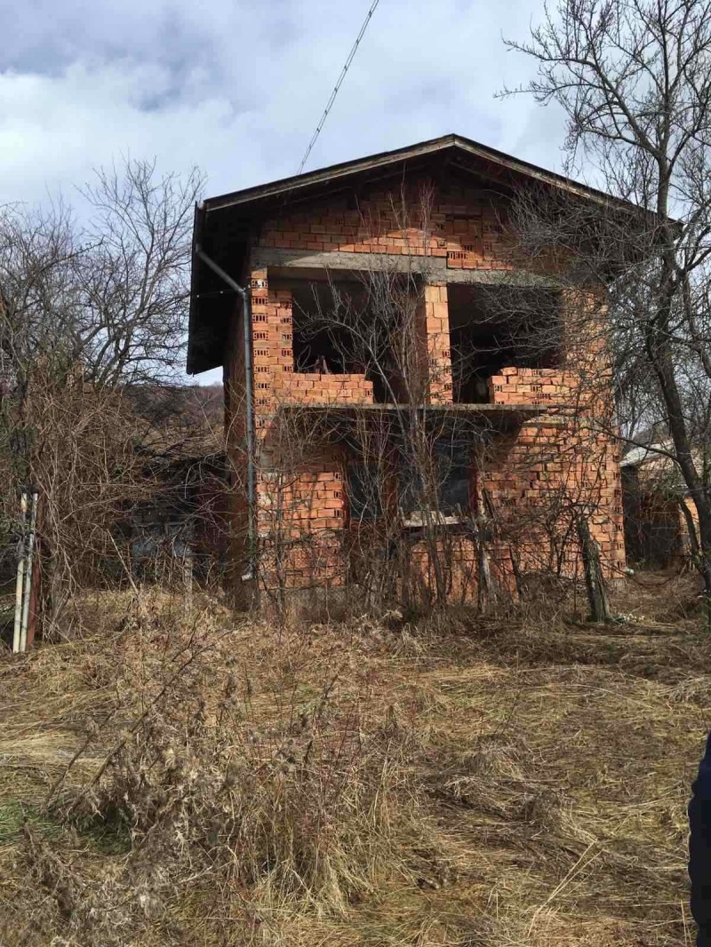 Продава КЪЩА, с. Миланово, област София област