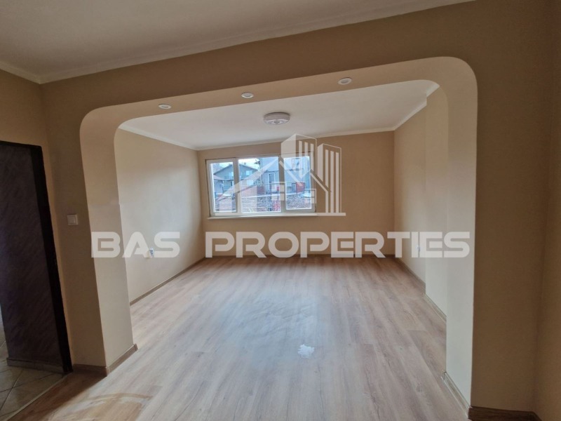 Продава ЕТАЖ ОТ КЪЩА в град София, Левски - 80 кв.м / 229 000 € » 447 885.07 лв., БАС ПРОПЪРТИС