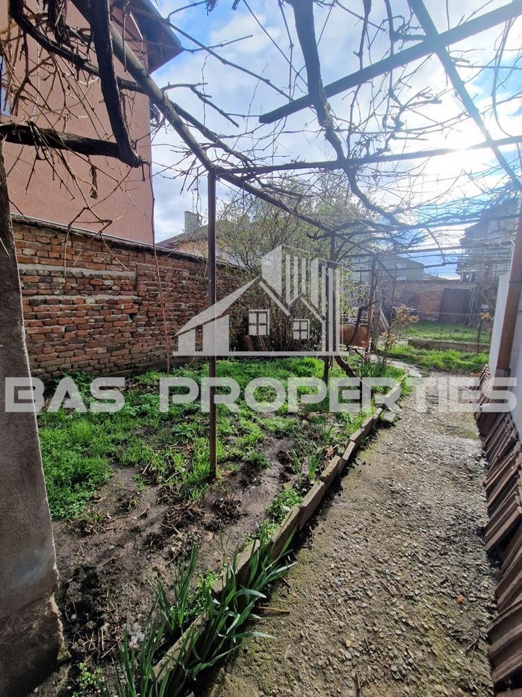 Продава ЕТАЖ ОТ КЪЩА, гр. София, област София-град, снимка 8 - Етаж от къща - 54025196