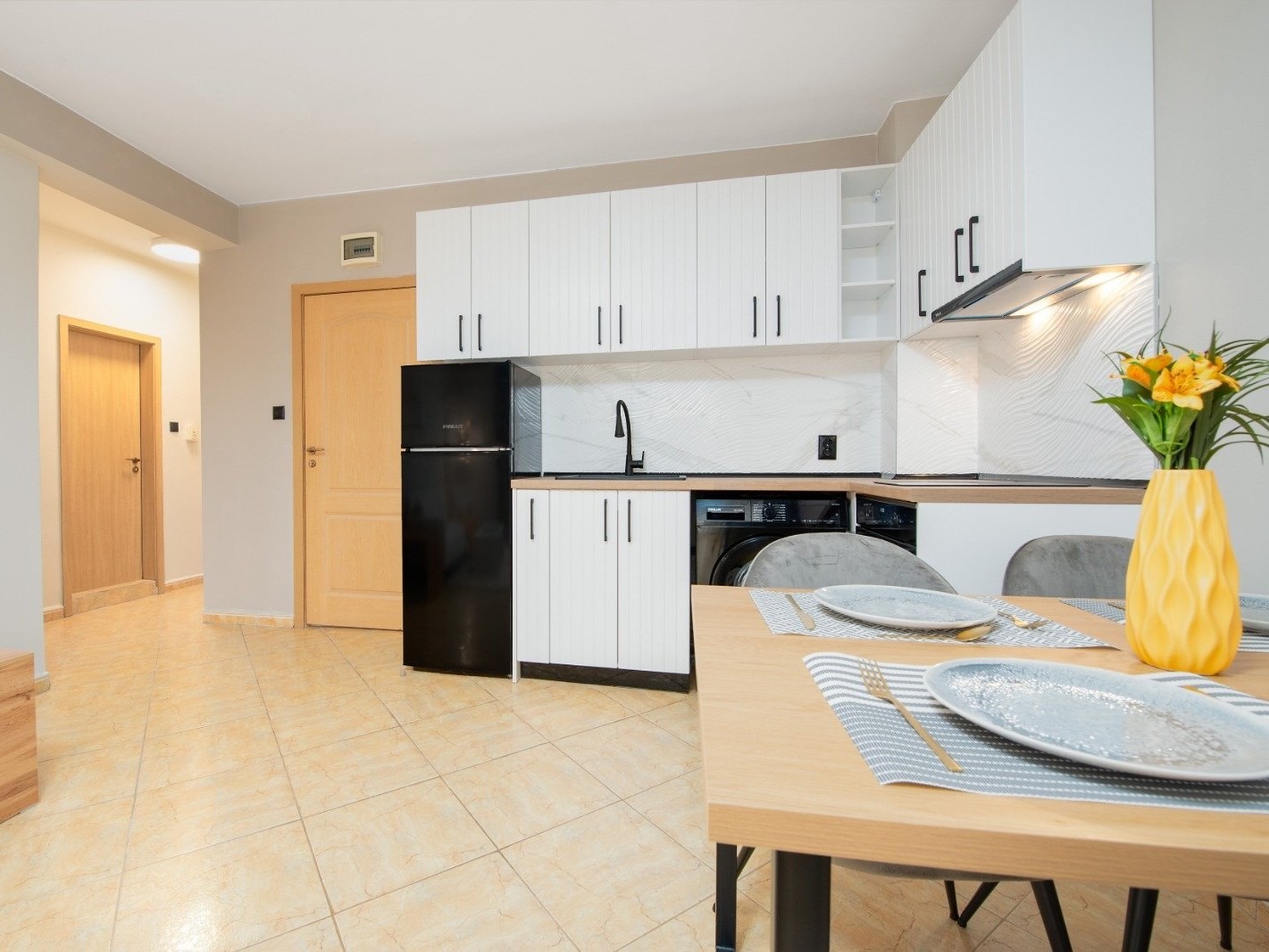 Продава 3-СТАЕН, к.к. Слънчев бряг, област Бургас