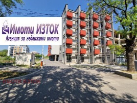 1 chambre Iztok, Pernik 2