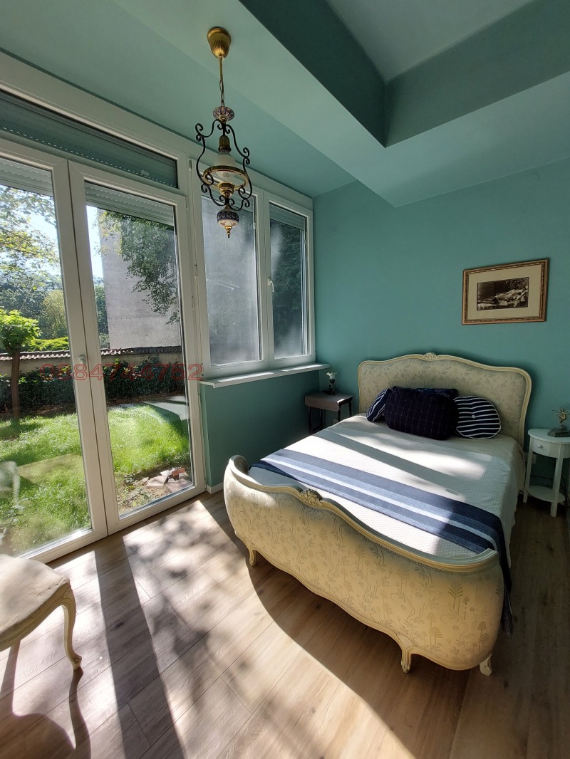 Продава  2-стаен, град София, Център •  268 000 EUR • ID 82244950 — holmes.bg - [1] 
