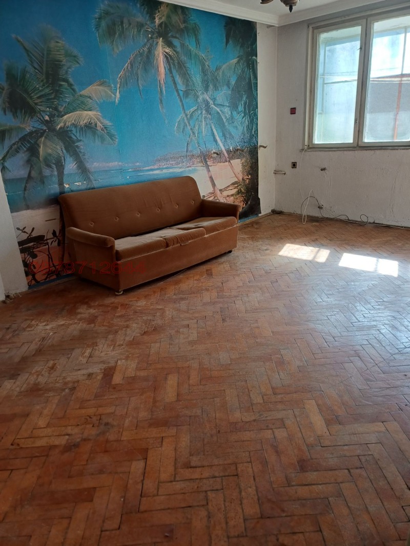 Продава 2-СТАЕН, гр. Разград, Център, снимка 2 - Апартаменти - 52784604