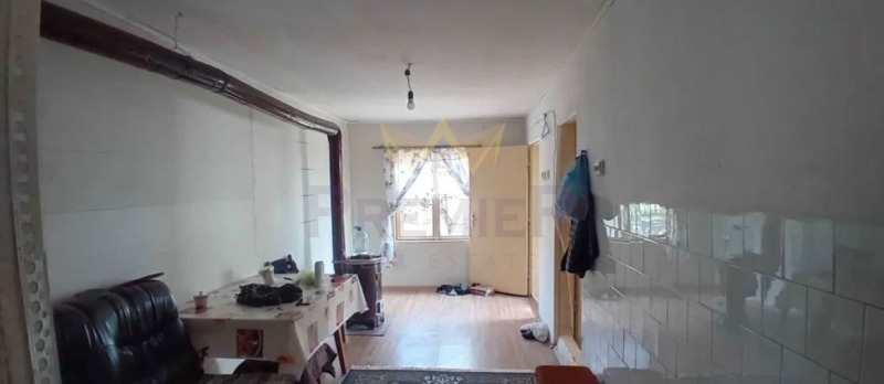 Продава КЪЩА, с. Ломница, област Добрич, снимка 2 - Къщи - 52824968