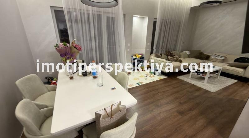 Продава КЪЩА, гр. Пловдив, Христо Смирненски, снимка 2 - Къщи - 53369063