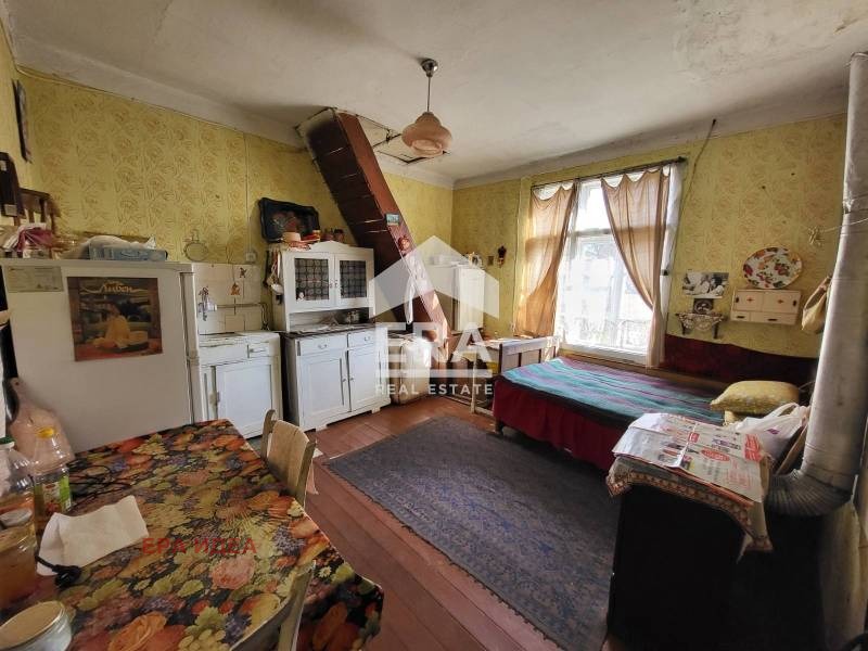 Продава КЪЩА, гр. Пирдоп, област София област, снимка 5 - Къщи - 54547495