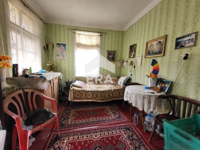 Продава КЪЩА, гр. Пирдоп, област София област, снимка 6 - Къщи - 54547495
