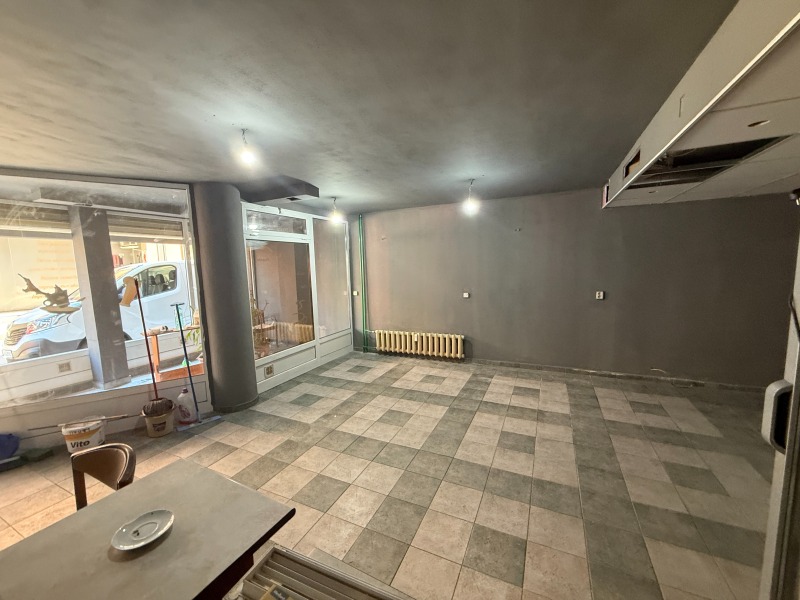 Eladó  Üzlet Sofia , Borovo , 60 négyzetméter | 73693278 - kép [9]