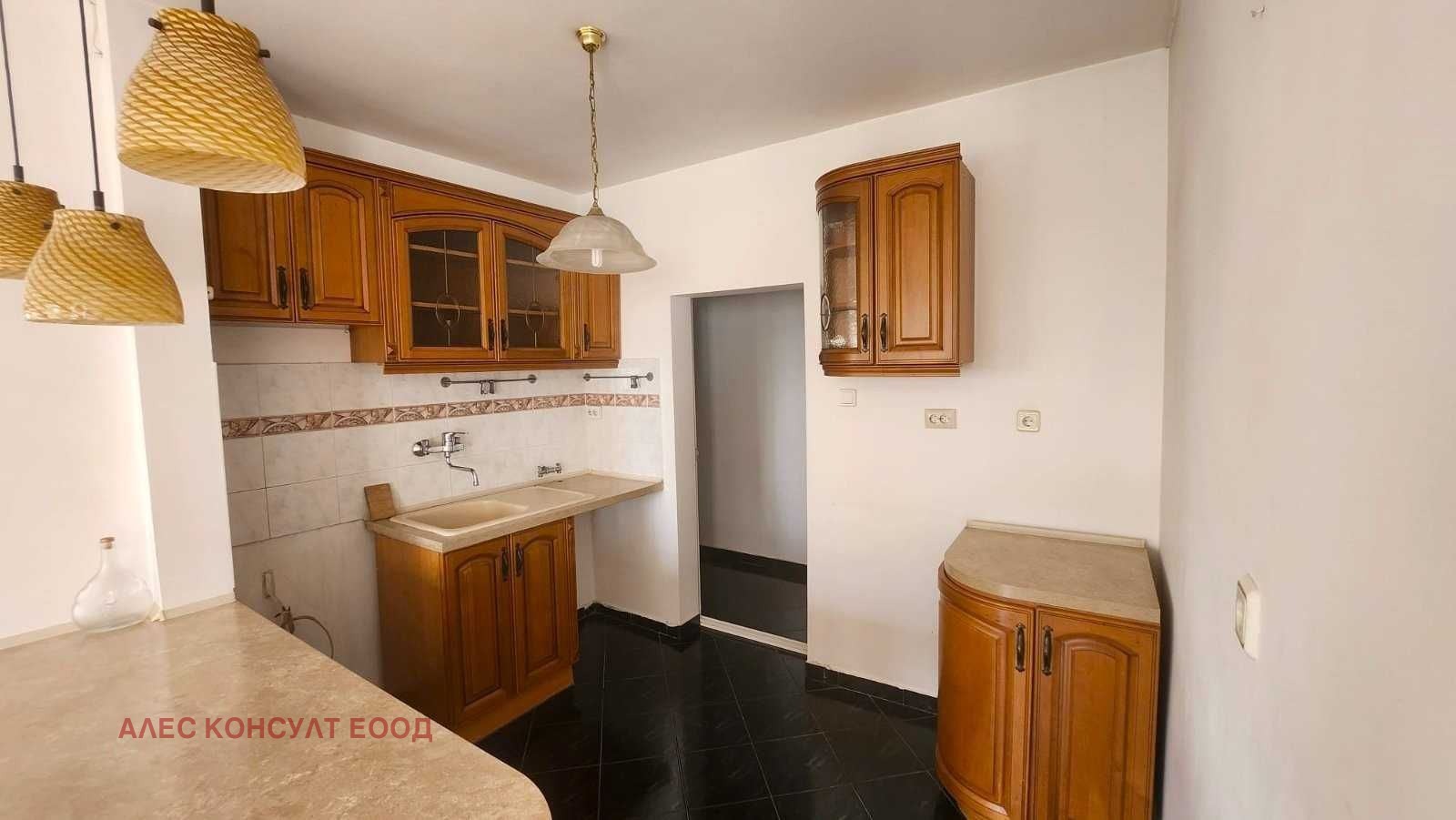 Продава 3-СТАЕН, гр. София, Лагера, снимка 6 - Апартаменти - 56017900