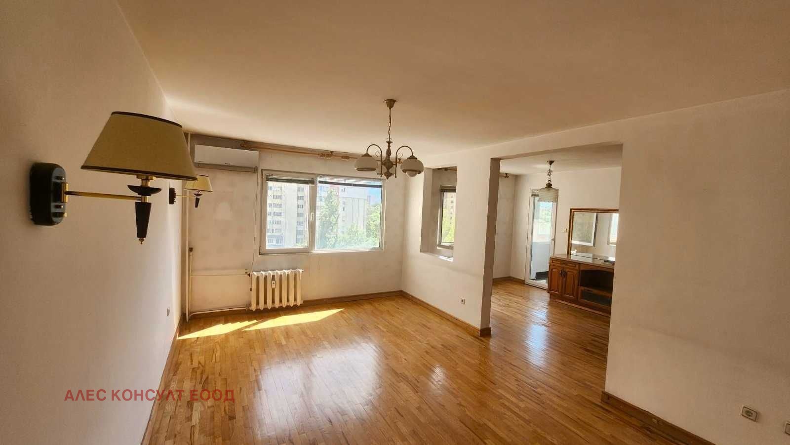 Продава 3-СТАЕН, гр. София, Лагера, снимка 8 - Апартаменти - 56017900