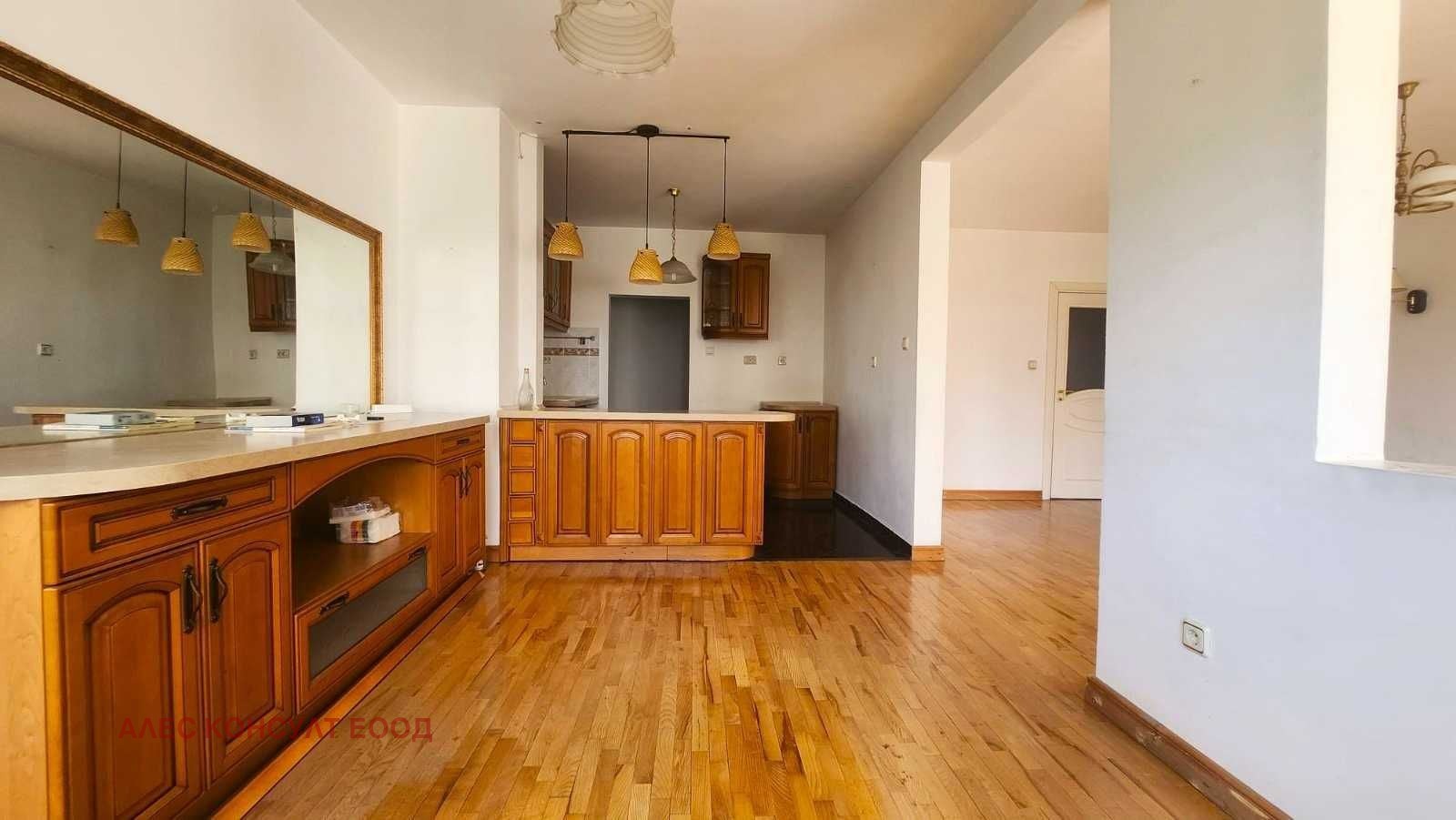 Продава 3-СТАЕН, гр. София, Лагера, снимка 4 - Апартаменти - 56017900