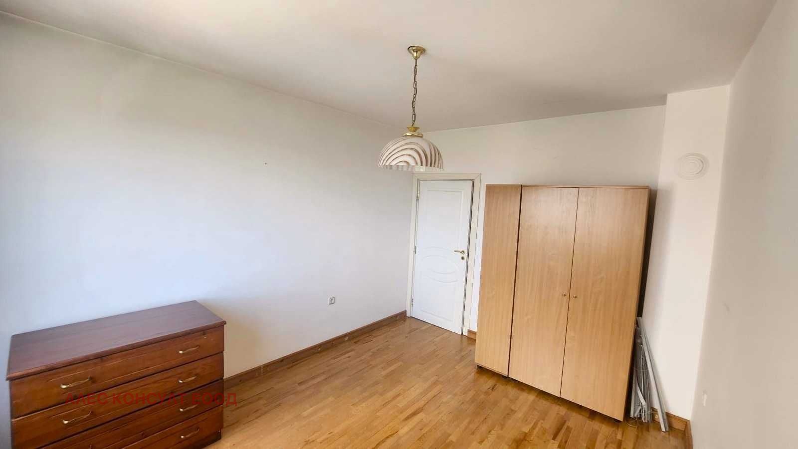 Продава 3-СТАЕН, гр. София, Лагера, снимка 11 - Апартаменти - 56017900