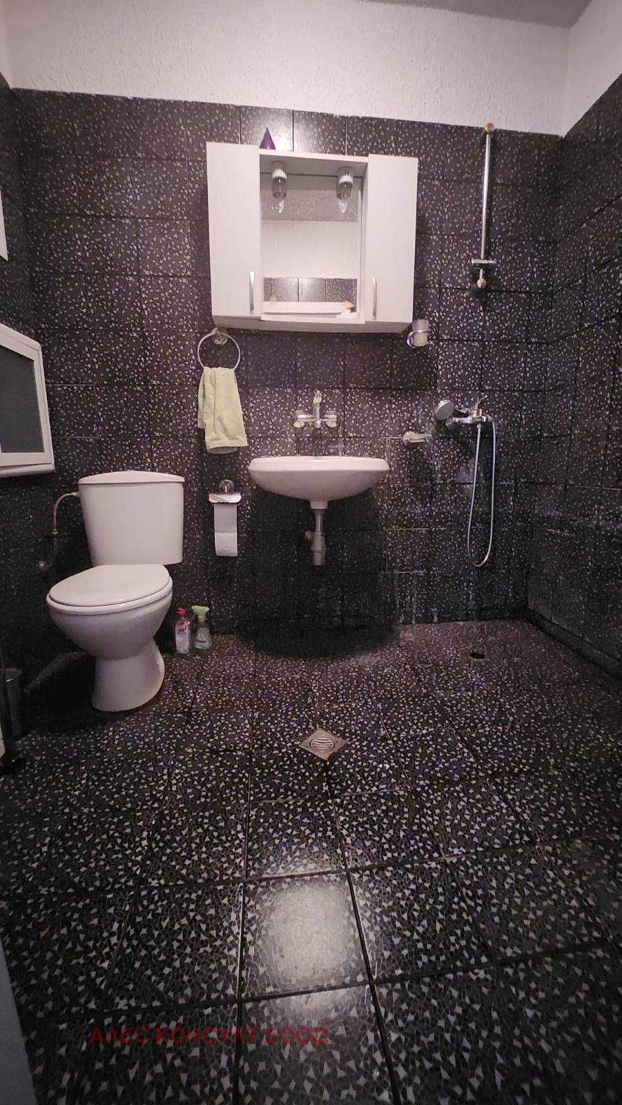 Продава 3-СТАЕН, гр. София, Лагера, снимка 13 - Апартаменти - 56017900