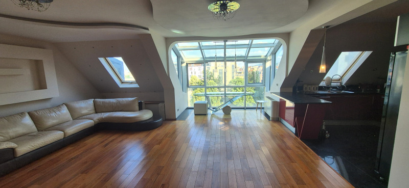 Продава МНОГОСТАЕН в град София, Манастирски ливади - 220 кв.м / 548 999 € » 1 073 748.71 лв., ПРОПЪРТИ УАН БГ ЕООД
