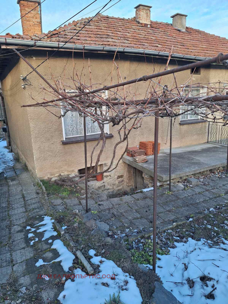 Продава КЪЩА в област София, с. Владо Тричков - 70 кв.м / 85 000 € » 166 245.55 лв., ДЖИ ЕЛ ПРОПЪРТИС ООД